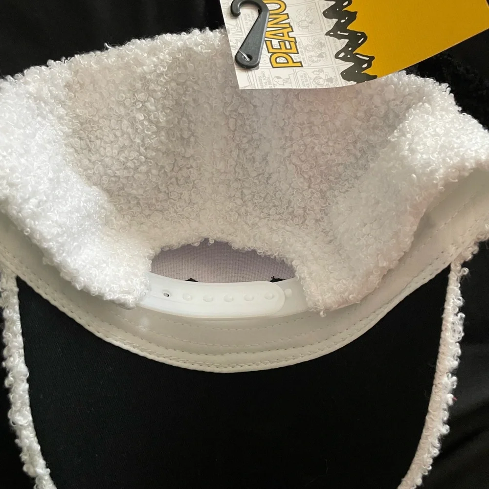 Peanuts Snoopy Hat - White and Black - Picture 2 of 3